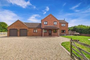 Low Road, Besthorpe