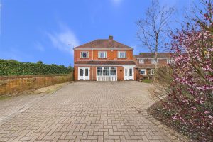 London Road, Balderton, Newark